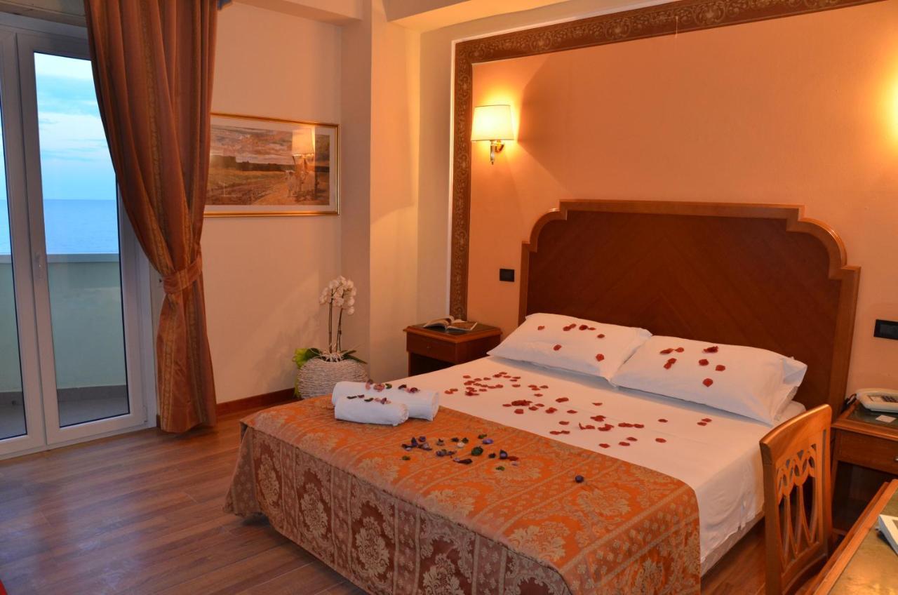 Grand Hotel มอนเตซิลวาโน ภายนอก รูปภาพ