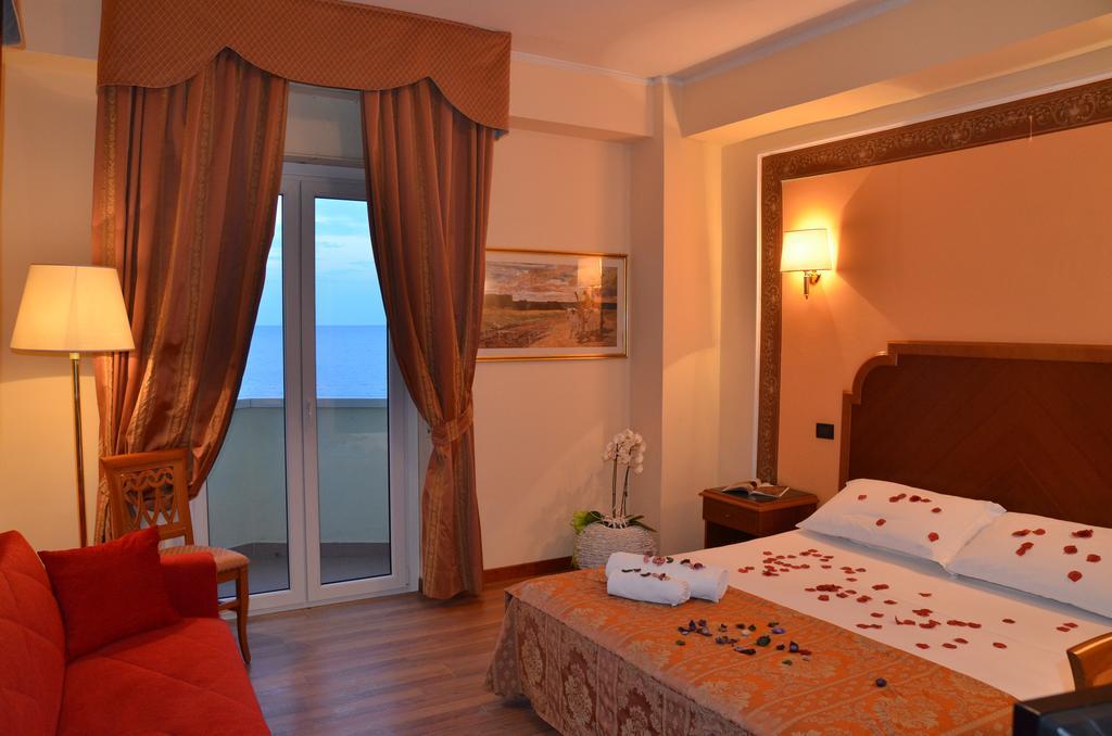 Grand Hotel มอนเตซิลวาโน ภายนอก รูปภาพ